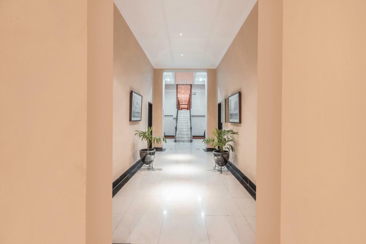 Capital O 534 Sriwijaya Hotel Jacarta Exterior foto